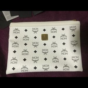 MCM medium heritage pouch 2017